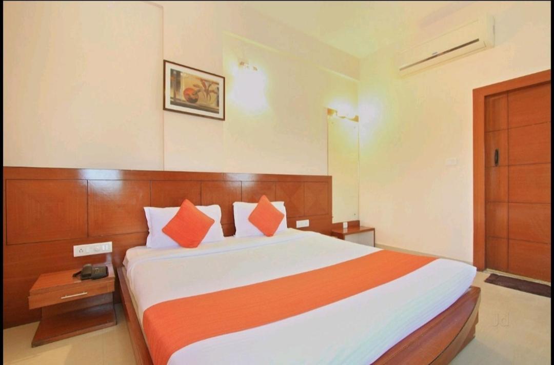 Hotel Stay By The Way Mysore Extérieur photo