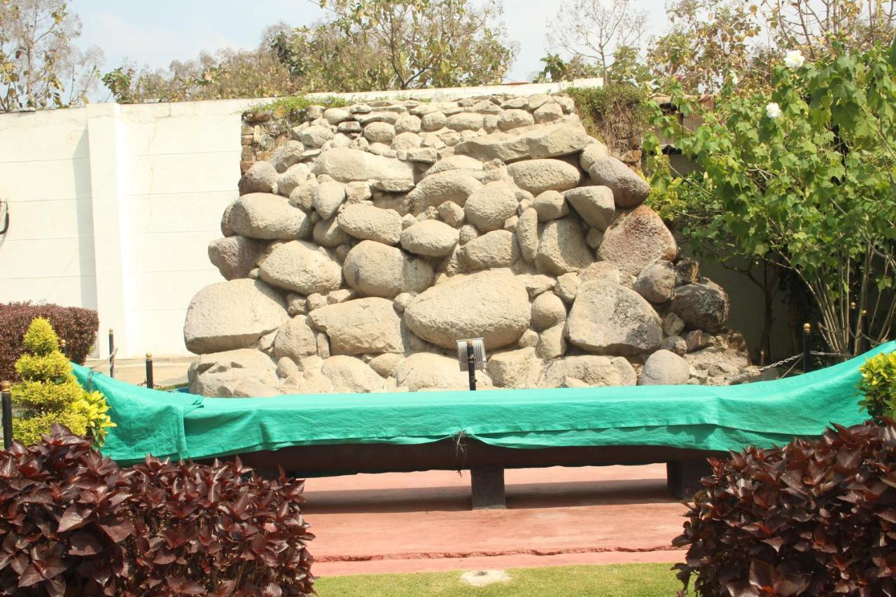 Hotel Stay By The Way Mysore Extérieur photo