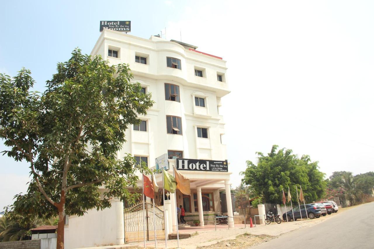 Hotel Stay By The Way Mysore Extérieur photo