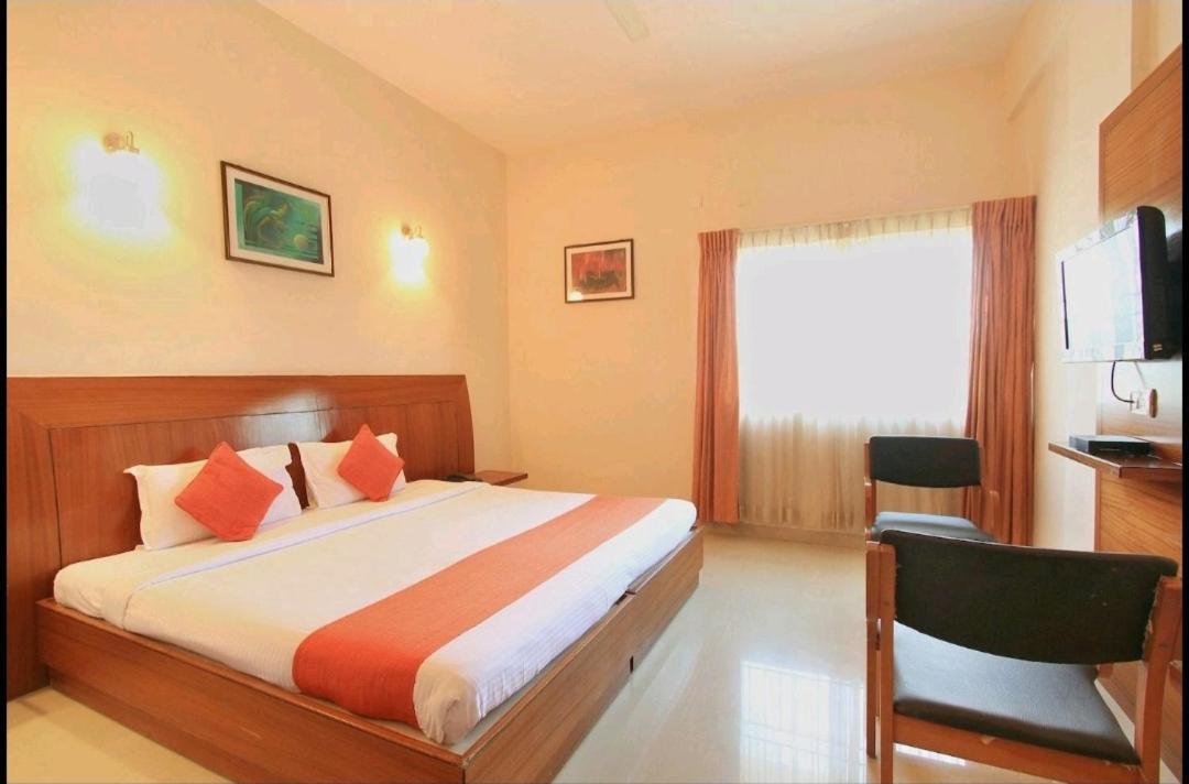 Hotel Stay By The Way Mysore Extérieur photo